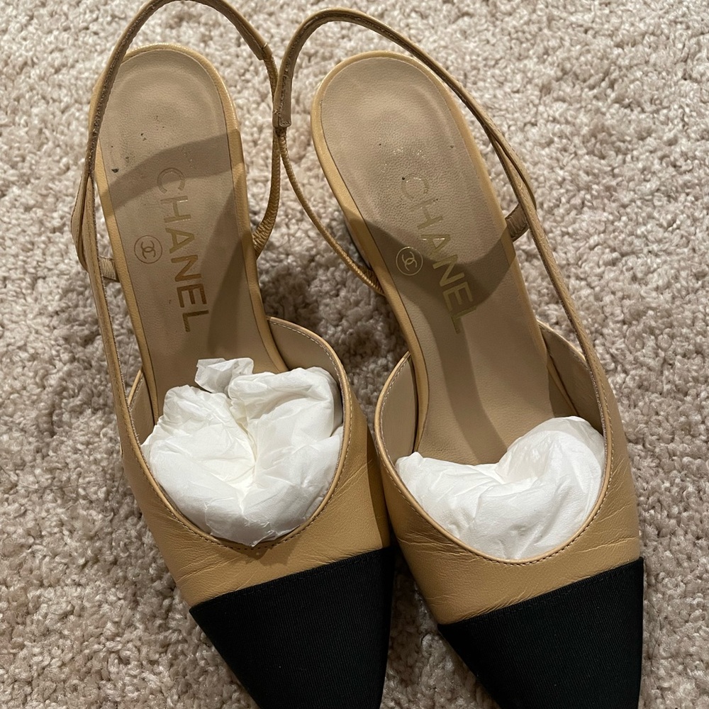 Chanel Classic Beige/Black Slingbacks